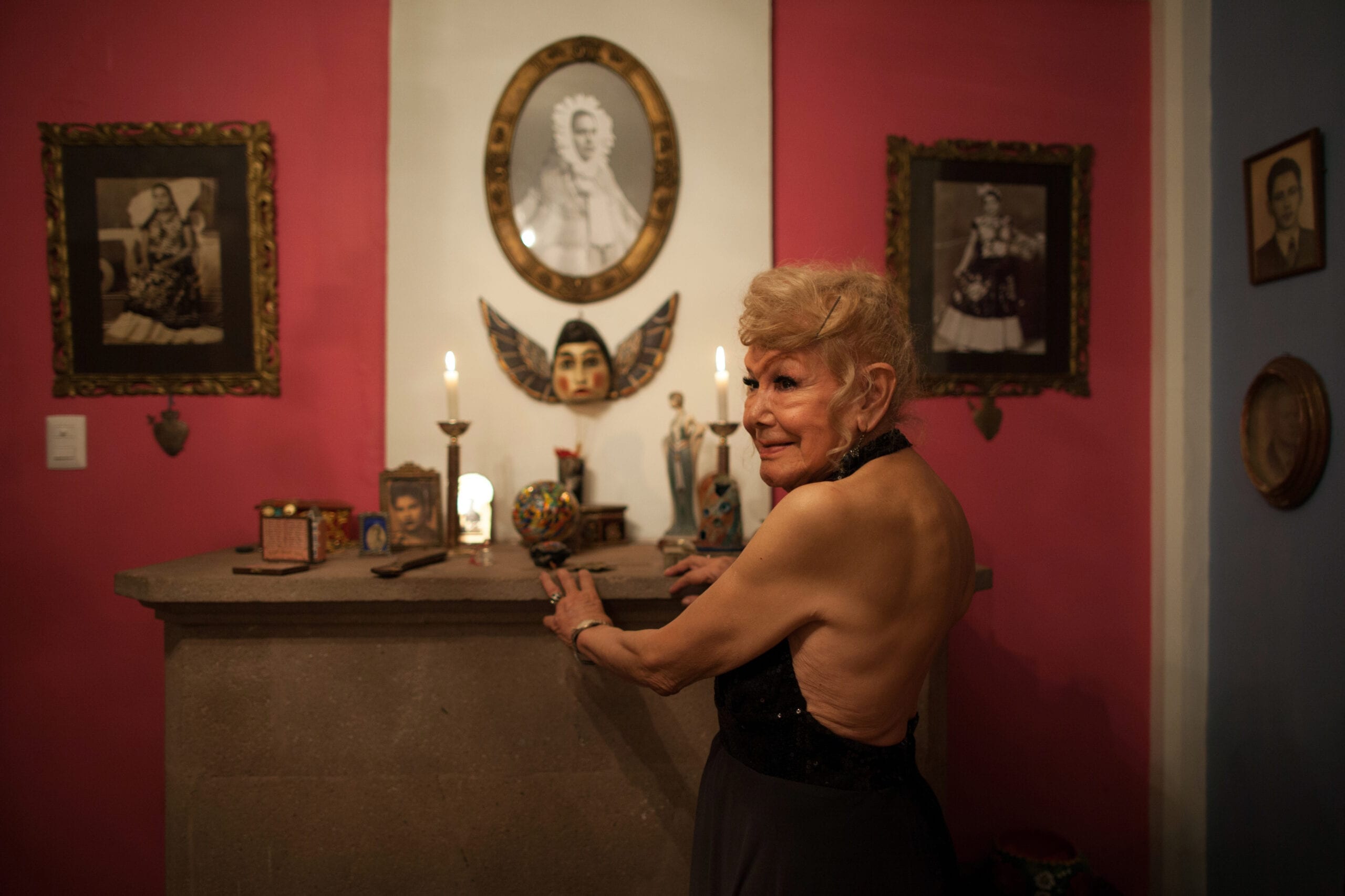 Eighty year old Mexican transgender woman creates a shelter for elderly gays