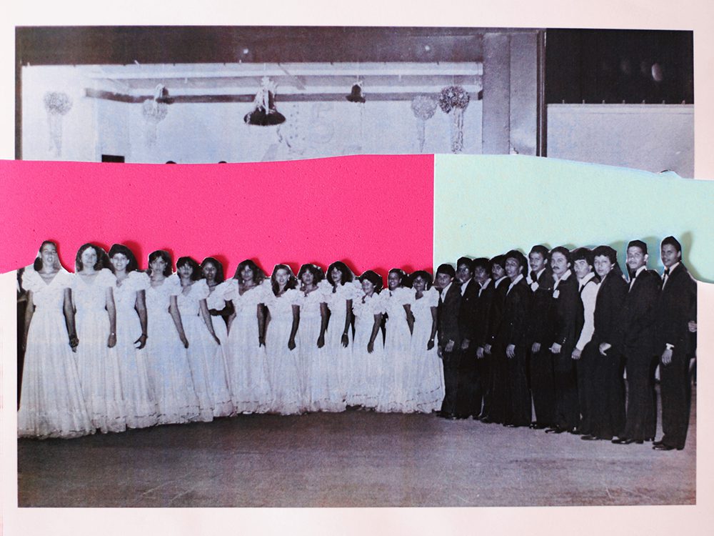 9 Women in pink and men in blue Dead family by Le Veneque